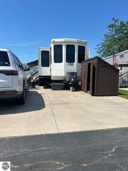 3675 E Michigan Ave, Au Gres, MI, 48703-9795 | Card Image
