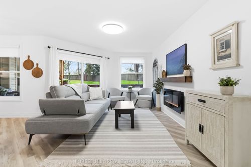 109-1220 Thorpe Rd, Burlington, ON, L7S2H3 | Card Image