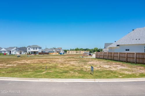 413 Bozeman Trl, Scott, LA, 70583-4259 | Card Image