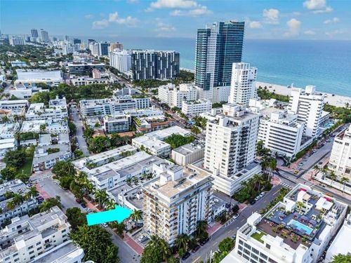 305-245 18th St, Miami Beach, FL, 33139-2038 | Card Image