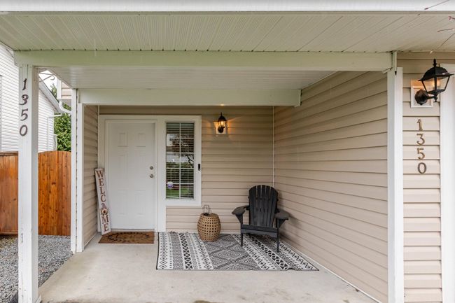 Covered entry way | Image 36