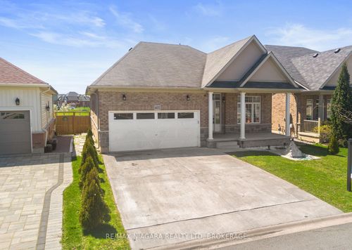 4432 Cinnamon Grove, Niagara Falls, ON, L2G0G2 | Card Image