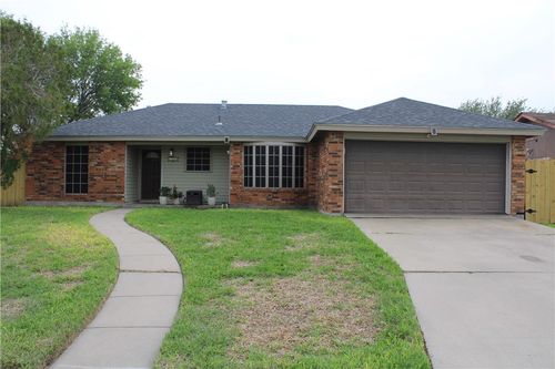 305 Lemonwood Dr, Kingsville, TX, 78363-7540 | Card Image