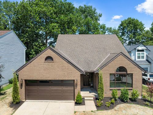 8240 Woodglen Dr, Anderson, OH, 45255-2527 | Card Image