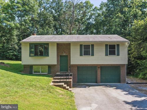 8421 Winding Way, WILLIAMSPORT, MD, 21795-2164 | Card Image