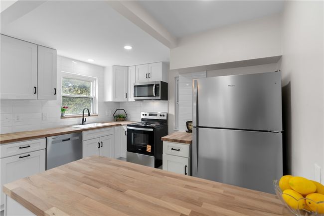 2037 Sampson St, House other with 3 bedrooms, 1 bathrooms and null parking in Wilkinsburg PA | Image 20