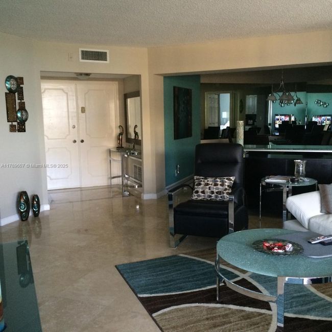 APT-1003 - 1340 S Ocean Blvd, Condo with 2 bedrooms, 2 bathrooms and null parking in Pompano Beach FL | Image 7