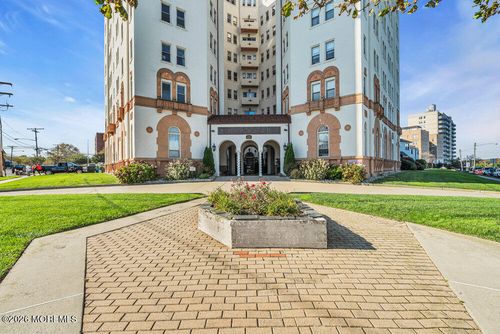 ph1-400 Deal Lake Dr, Asbury Park, NJ, 07712-5120 | Card Image
