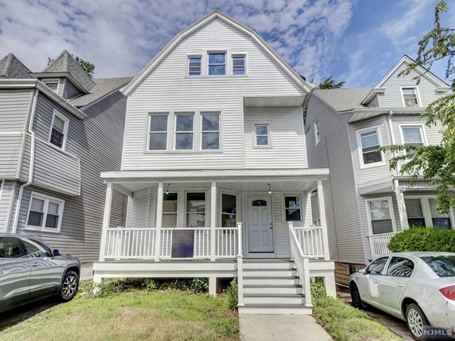 Grove St, East Orange, NJ 07017