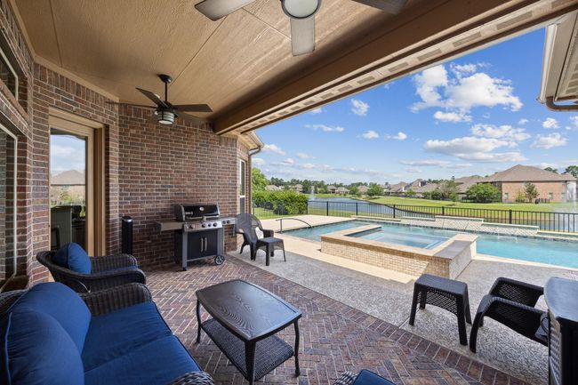 Welcome to this show stopping back yard with the best view on the community. | Image 39