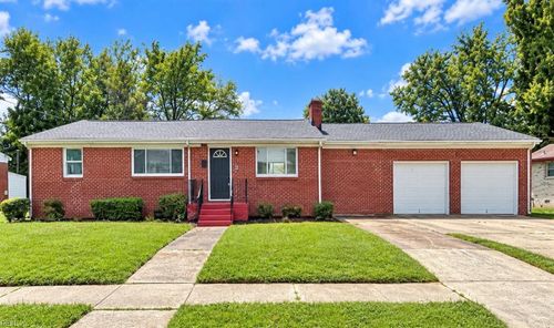 1421 Wilcox Ave, Portsmouth, VA, 23704-6945 | Card Image