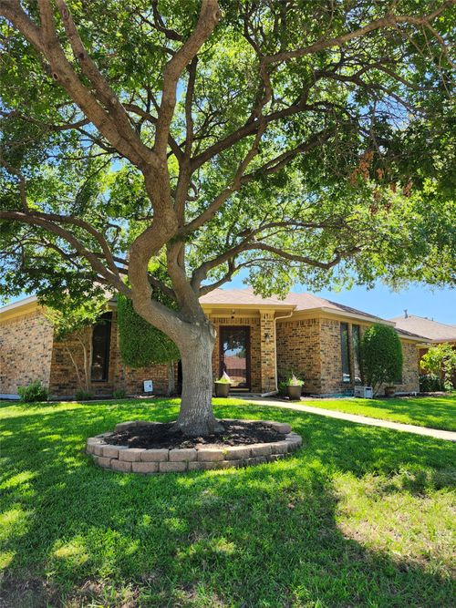 2112 Hunters Rdg, Carrollton, TX, 75006-2808 | Card Image