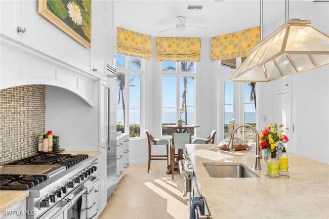 Kitchen with beautiful Gulf views | Image 19