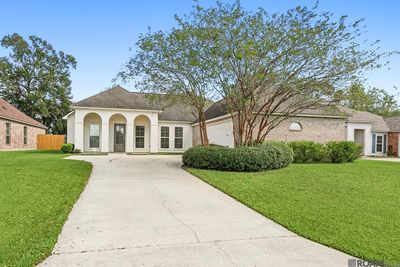 14434 Essen Terrace Dr, House other with 3 bedrooms, 2 bathrooms and null parking in Gonzales LA | Image 2