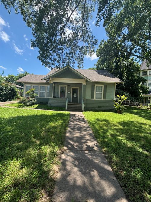 311 W Sam Rayburn Dr, Bonham, TX, 75418-4237 | Card Image