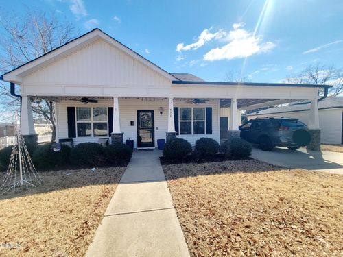 573 N Oneil St, Clayton, NC, 27520-1806 | Card Image