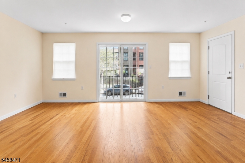 Residential Lease in Newark City