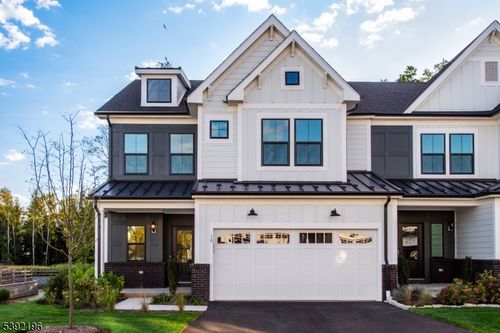 20 Whitaker Ct, Far Hills, NJ, 07931-2832 | Card Image