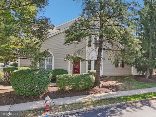 30 Sapphire Ln, Franklin Park, NJ, 08823-1631 | Card Image