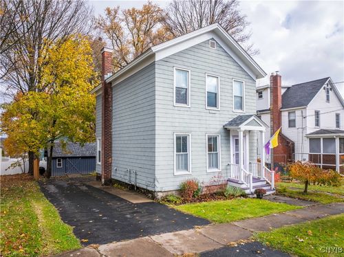 12 Pine St, Whitesboro, NY, 13492-1906 | Card Image