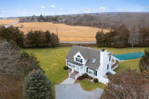 5 Lower 7 Ponds Rd, Water Mill, NY, 11976-2311 | Card Image