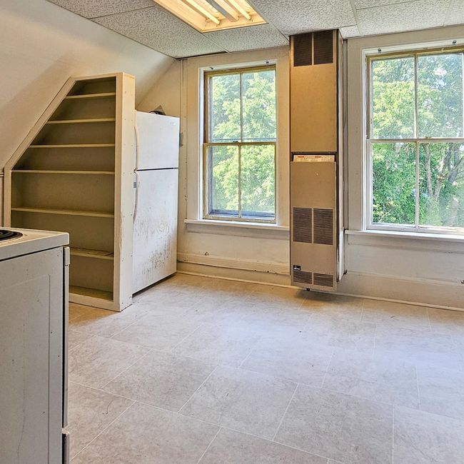 61 Williams St, Home with 0 bedrooms, 3 bathrooms and null parking in Bellows Falls VT | Image 19