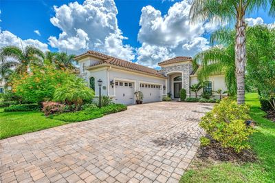 15520 Castle Park Terrace, House other with 3 bedrooms, 2 bathrooms and null parking in Lakewood Ranch FL | Image 1