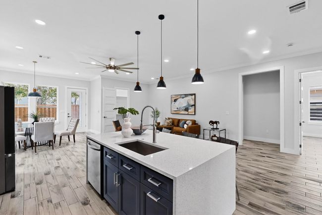 10916 Cade Rd, House other with 3 bedrooms, 3 bathrooms and null parking in Dallas TX | Image 12