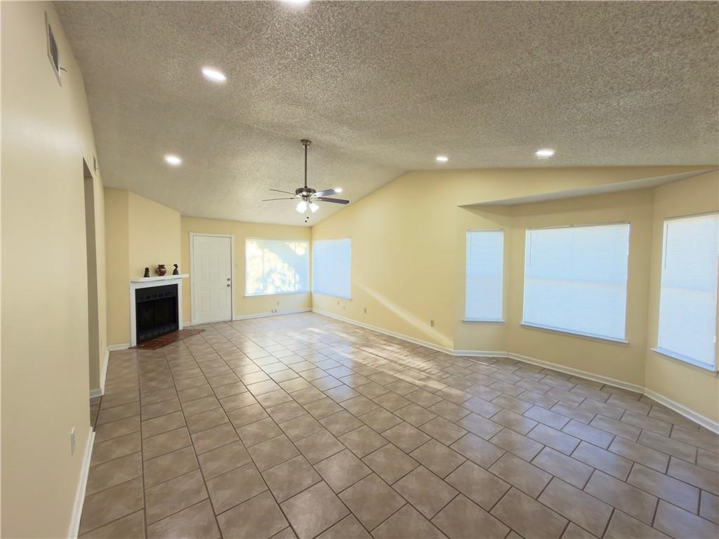 Residential Lease in Harvey 2
