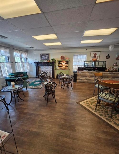 102 W Main St, Purcell, OK, 73080-4220 | Card Image