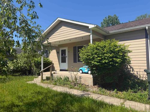1849 N Meade Street, South Bend, IN, 46628-3124 | Card Image
