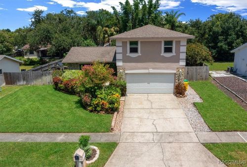 2589 Knoll St W, Palm Harbor, FL, 34683-3124 | Card Image