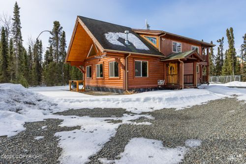 38501 Riverwood Park Pl, Kenai, AK, 99611-5937 | Card Image