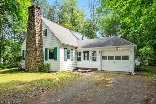 6 Penn Ave, Newton, NJ, 07860-9722 | Card Image