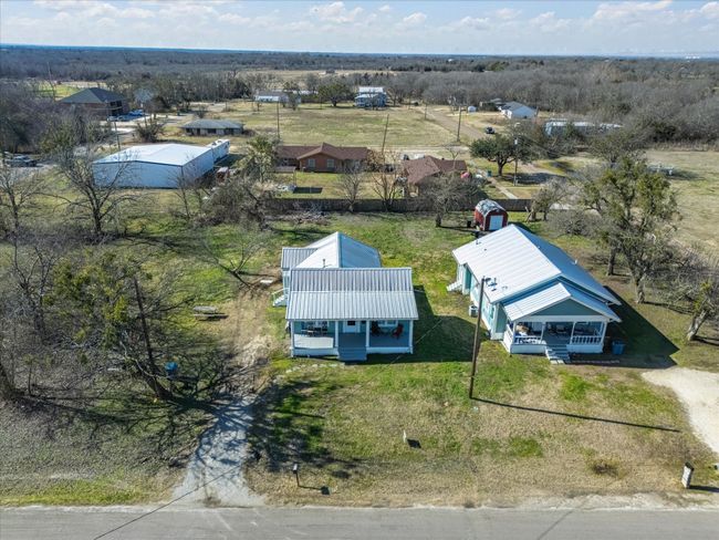 207 S Hinckley St, House other with 2 bedrooms, 1 bathrooms and null parking in Blooming Grove TX | Image 26