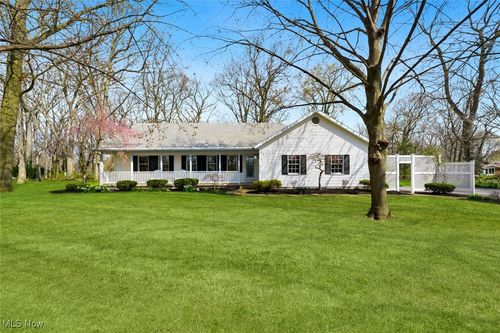 4255 E Chatham Dr, Port Clinton, OH, 43452-2900 | Card Image
