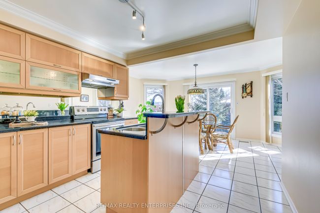 1389 Winterbourne Dr, House other with 6 bedrooms, 4 bathrooms and 2 parking in Oakville ON | Image 12