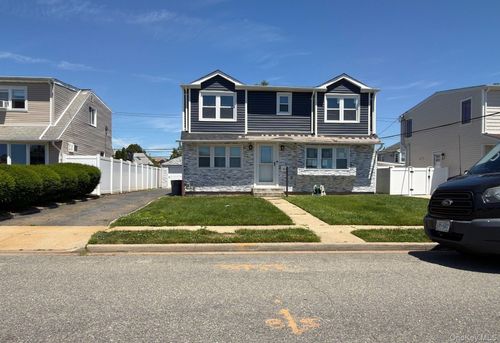 64 Ketcham Avenue, Oyster Bay, NY, 11801 | Card Image