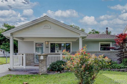 7824 Elton St, Saint Louis, MO, 63123-3808 | Card Image