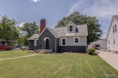 2400 Alby St, Alton, IL, 62002-6822 | Card Image