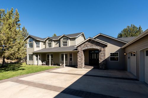 1500 Nw 77th St, Redmond, OR, 97756-9272 | Card Image