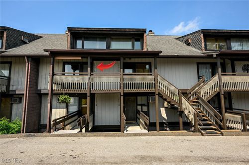 64-1607 A Treetop Trail, Akron, OH, 44313 | Card Image