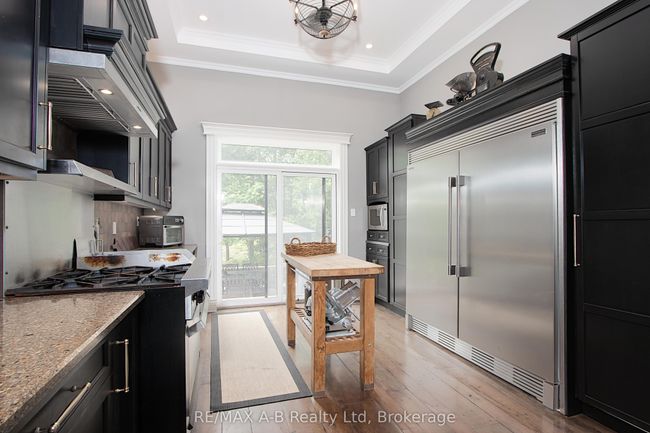 12096 Gale Rd, House other with 5 bedrooms, 4 bathrooms and 10 parking in Middlesex Centre ON | Image 13