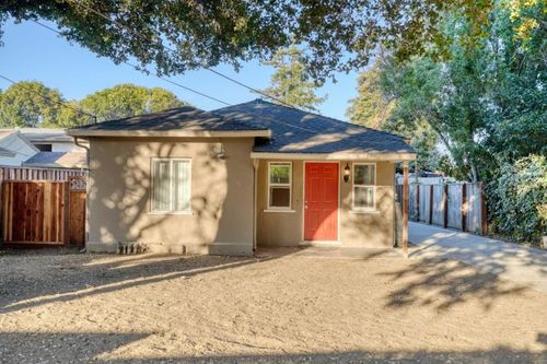 1871 Woodland Ave, East Palo Alto, CA, 94303-2746 | Card Image