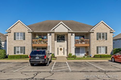 8-3041 E Crystal Waters Dr, Holland, MI, 49424-7256 | Card Image