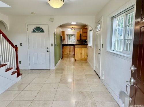 2705 Kaaha St, Honolulu, HI, 96826-4734 | Card Image