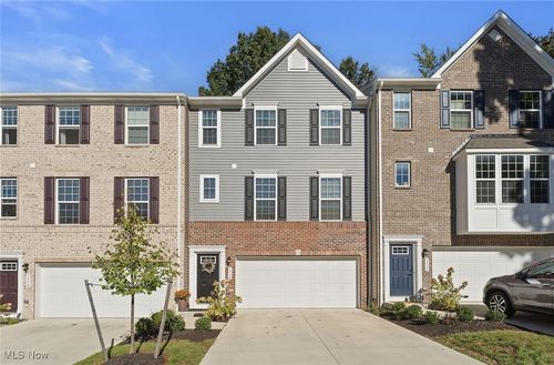 1113 Bean Ln, Akron, OH, 44313-7800 | Card Image