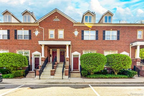 32-16934 Farmington Road, Livonia, MI, 48154 | Card Image