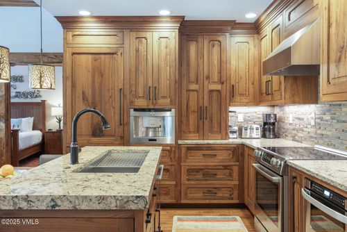 108-31 Avondale Ln, Beaver Creek, CO, 81620-5378 | Card Image