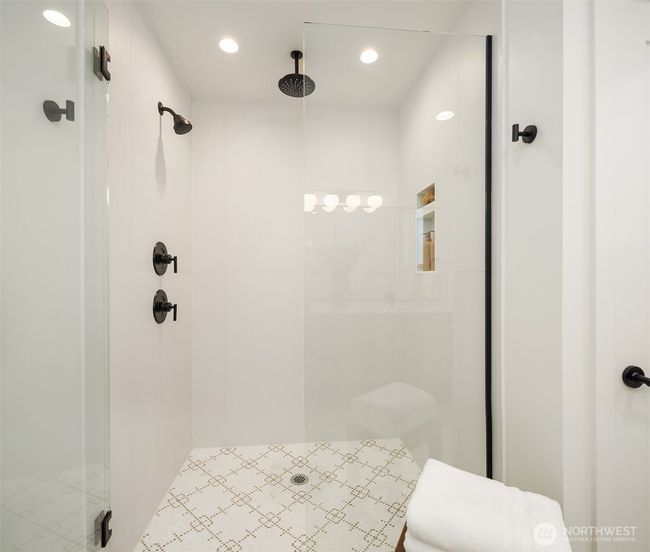 B - 2419 Nw 57 Th St, Townhouse with 3 bedrooms, 2 bathrooms and null parking in Seattle WA | Image 17
